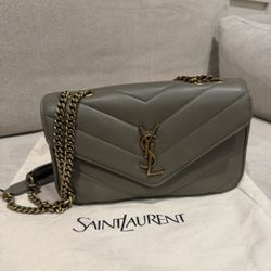 LOULOU SMALL IN MATELASSÉ LAMBSKIN URBAN GREY 