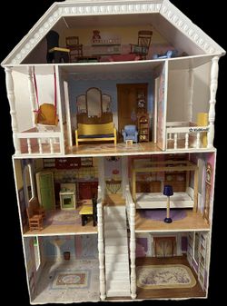 Beautiful Doll House With Accessories