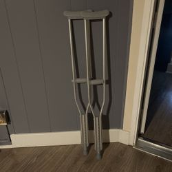 Crutches 