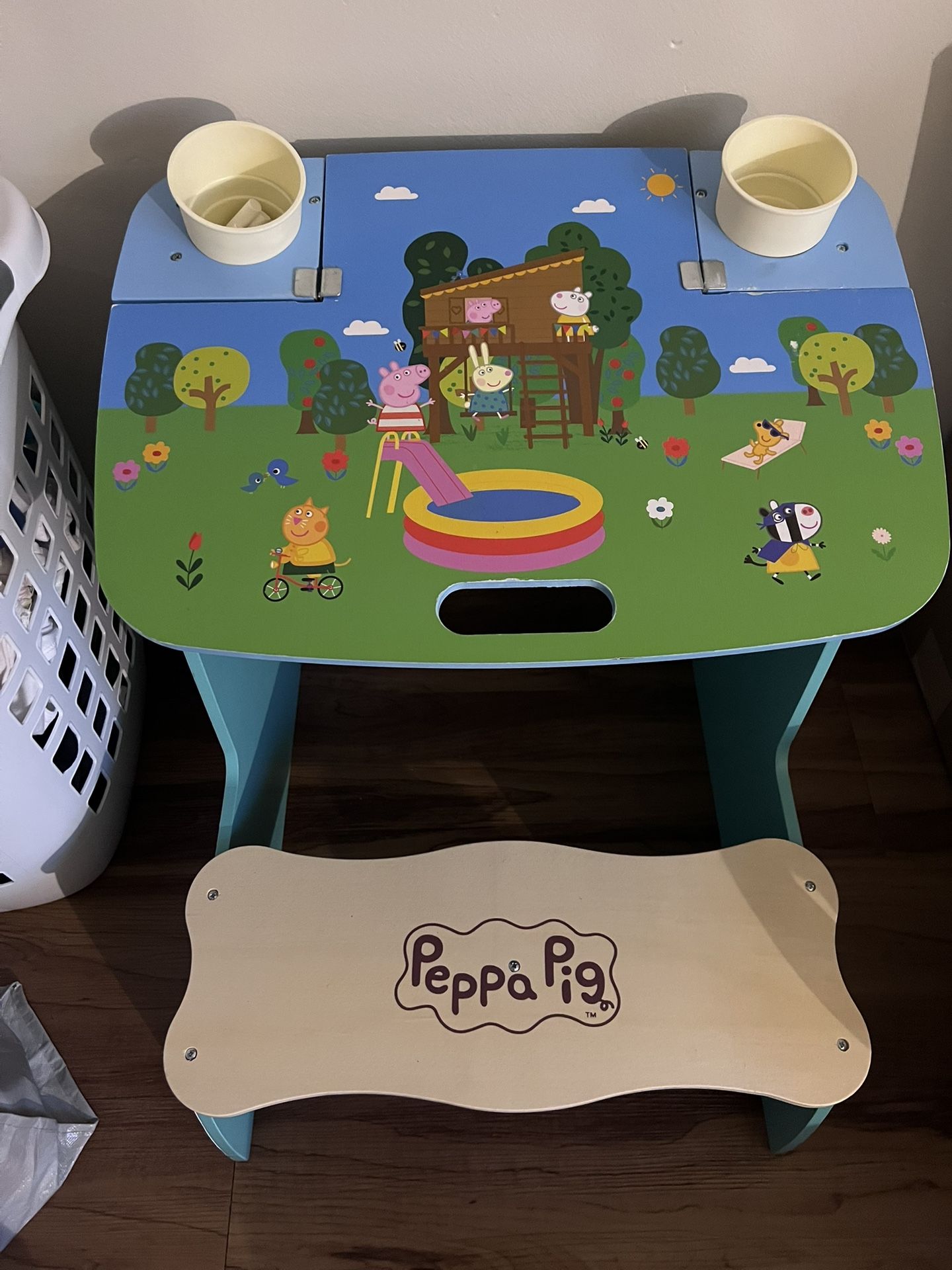 Peppa Pig Activity Table