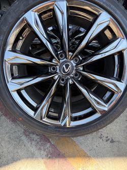 19” original Lexus wheels with new tires