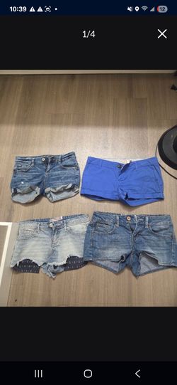 Woman's shorts