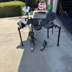 Alesis Electric Drum Set 