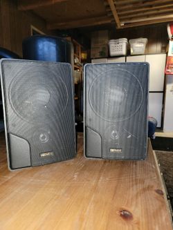 Advent Speakers