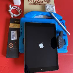 Apple IPad 6th Generation (9.7” Retina / Touch ID) 32GB with kids protective case, Pen & Accessories 