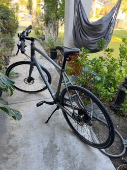 Men’s XL Specialized XL Sirrus Bike