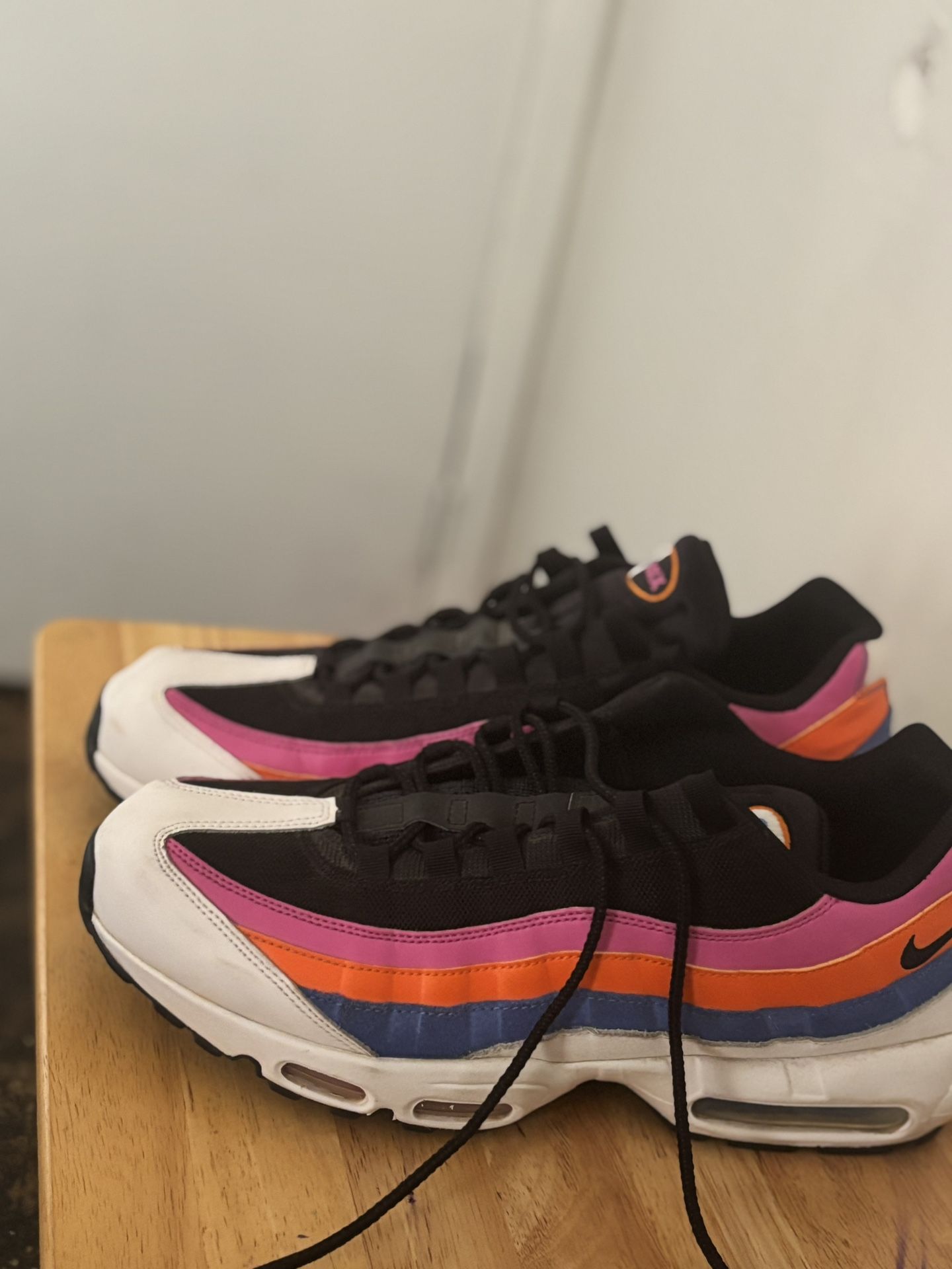 NIKE AIR