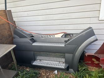 2009 Volvo Side Step