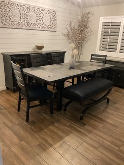 Dinning Table