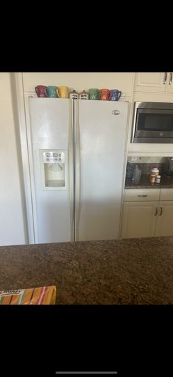 WHIRLPOOL RFRIGERATOR AND FREEZER