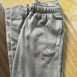 NIKE sweatpants