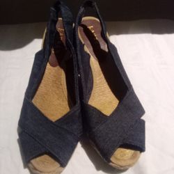 Lauren Ralph Sandals 