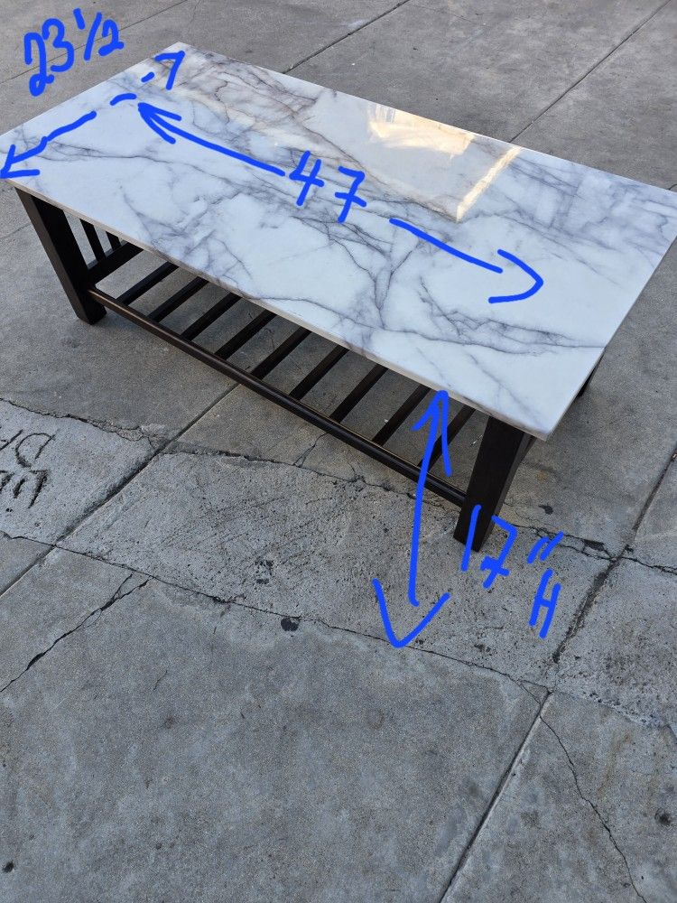 MESA DE SALA USED LIKE NEW