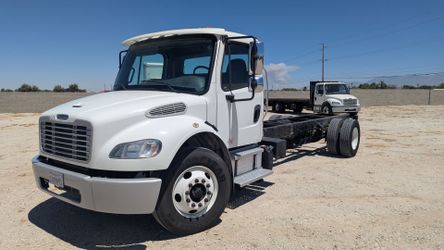 2016 Freightliner 22-24' chassis