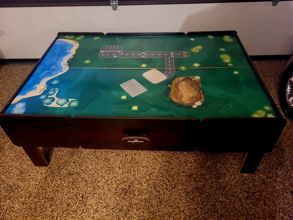 Train / Lego Table