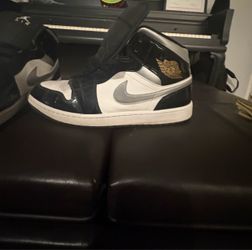 Jordan retro 1’s