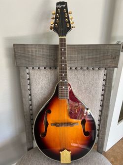 Sojing Solid Spruce Top Mandolin w/ Flame Maple B/S Sojing Solid Spruce Top Mandolin w/ Flame Maple B/S
