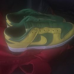 Nike Reverse Brazil Dunks 