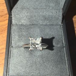 Princess cut engagement ring