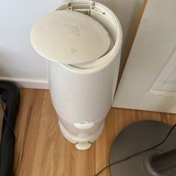 Free Diaper genie 