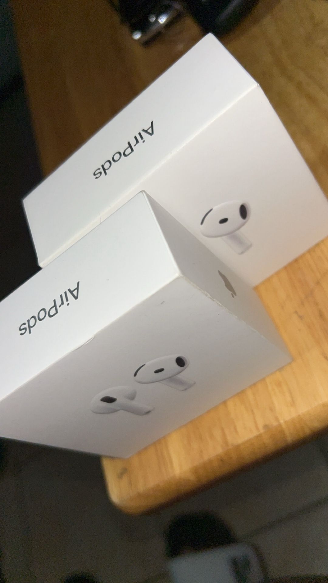 AirPods 4
