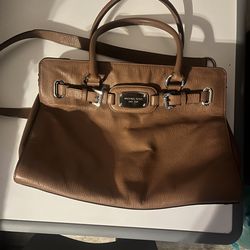 Micheal kors purse(literally brand new)