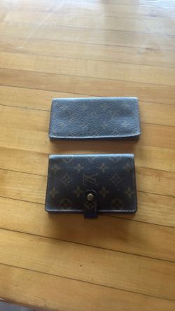 Luis Vittoun checkbook and address book.