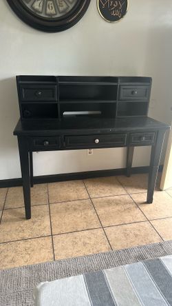 Desk with. Blug