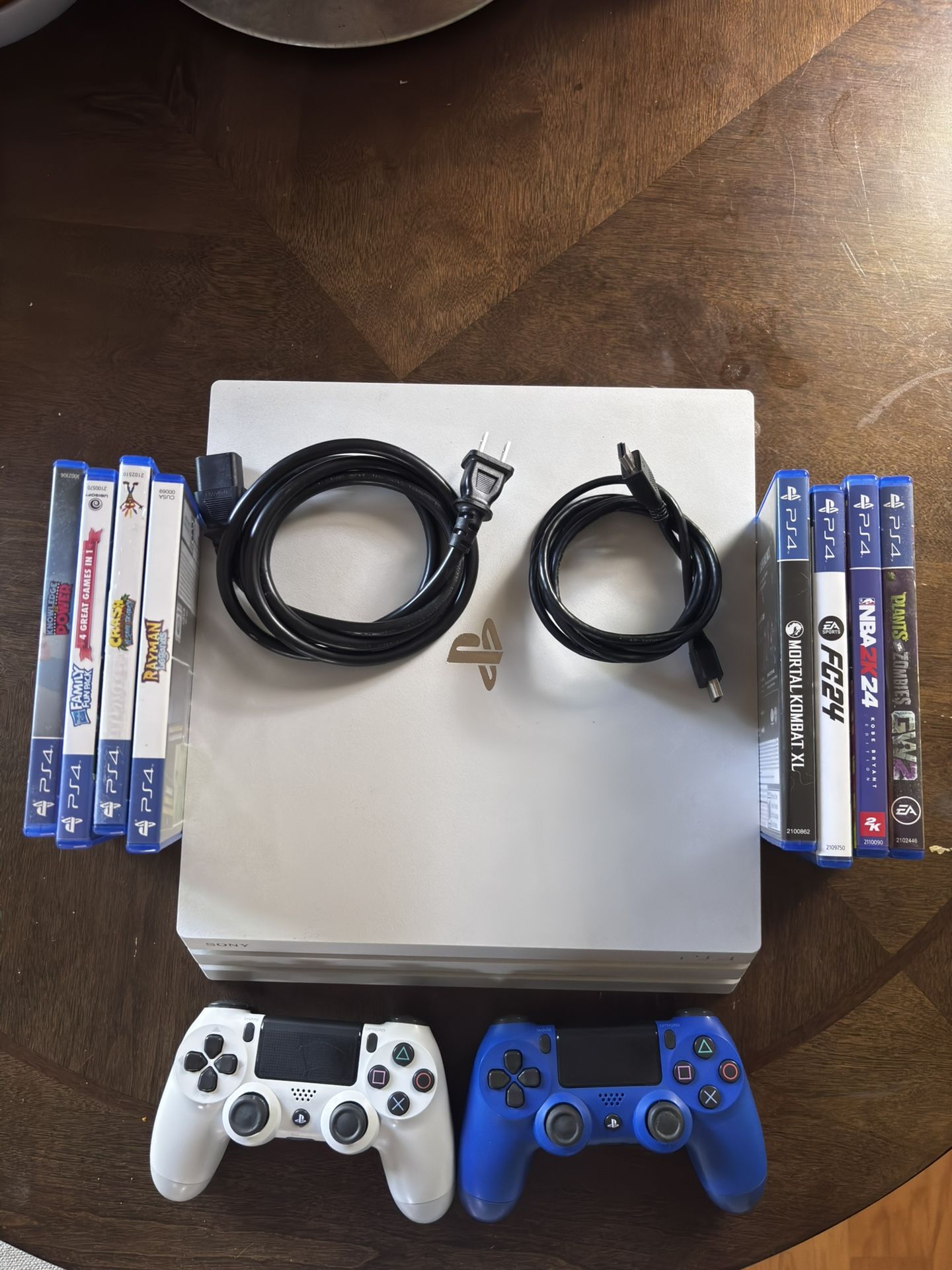 PlayStation 4 Pro 1TB BUNDLE - White Limited Edition