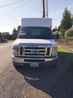 2011 Ford E-350