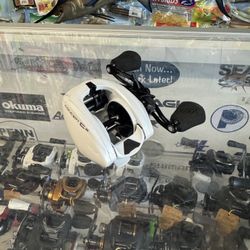 New 13 Fishing Concept C2 200 Sized Fishing Reel. 