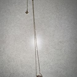 Kendra Scott necklace 