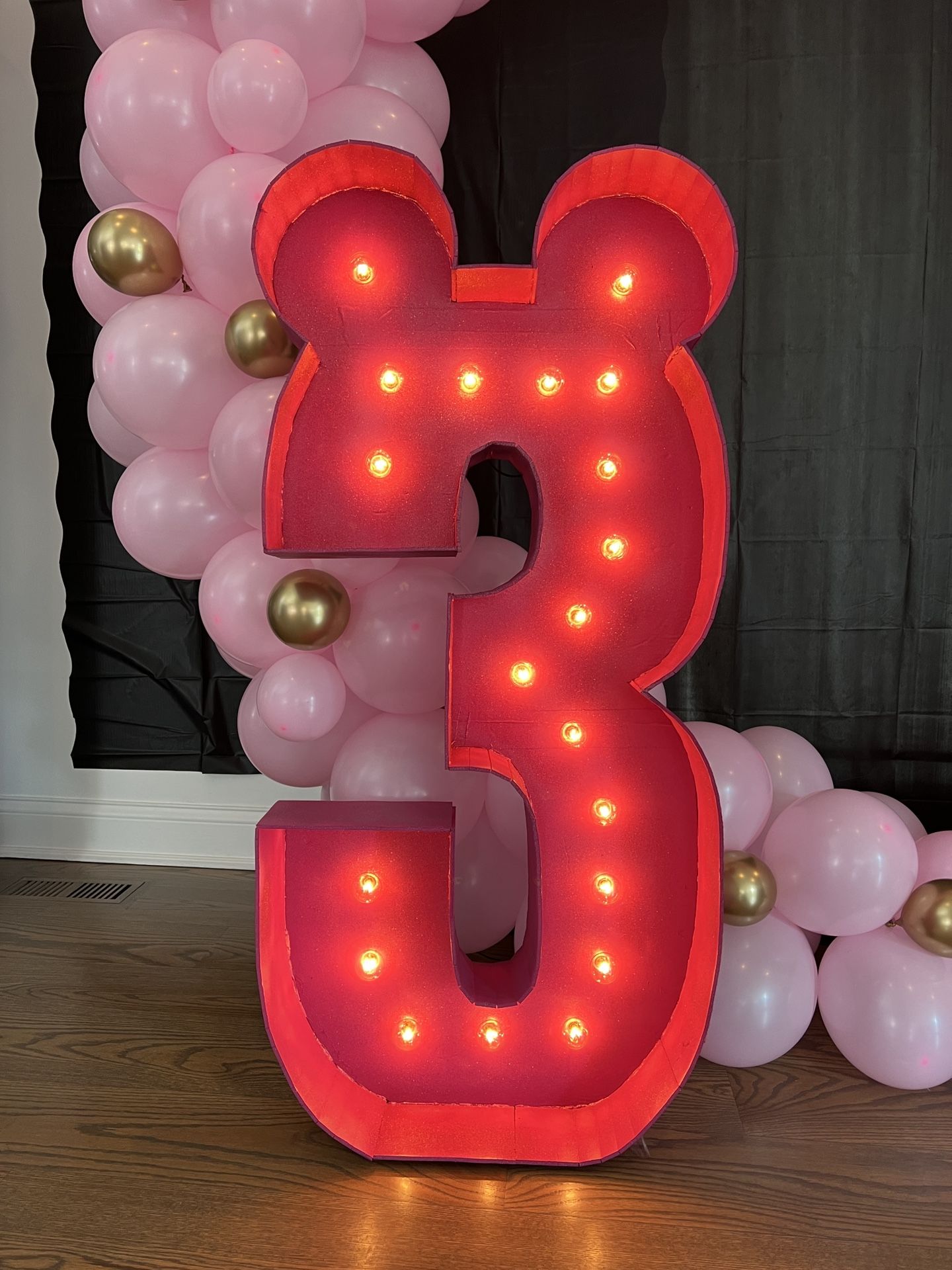 4Ft Mosaic 3 With Minnie Mouse Ears And Lights + Bonus Hanging Minnie Mouse Decorations