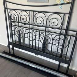 Full Size Bed / Bed Frame 