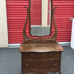 1900 Circa Vanity And Mirror