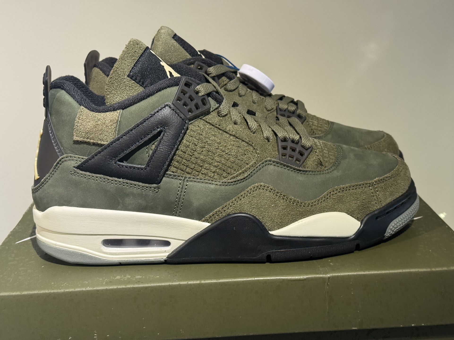Air Jordan 4 SE Craft “Olive” – Size 10.5 (DS – New With Box)