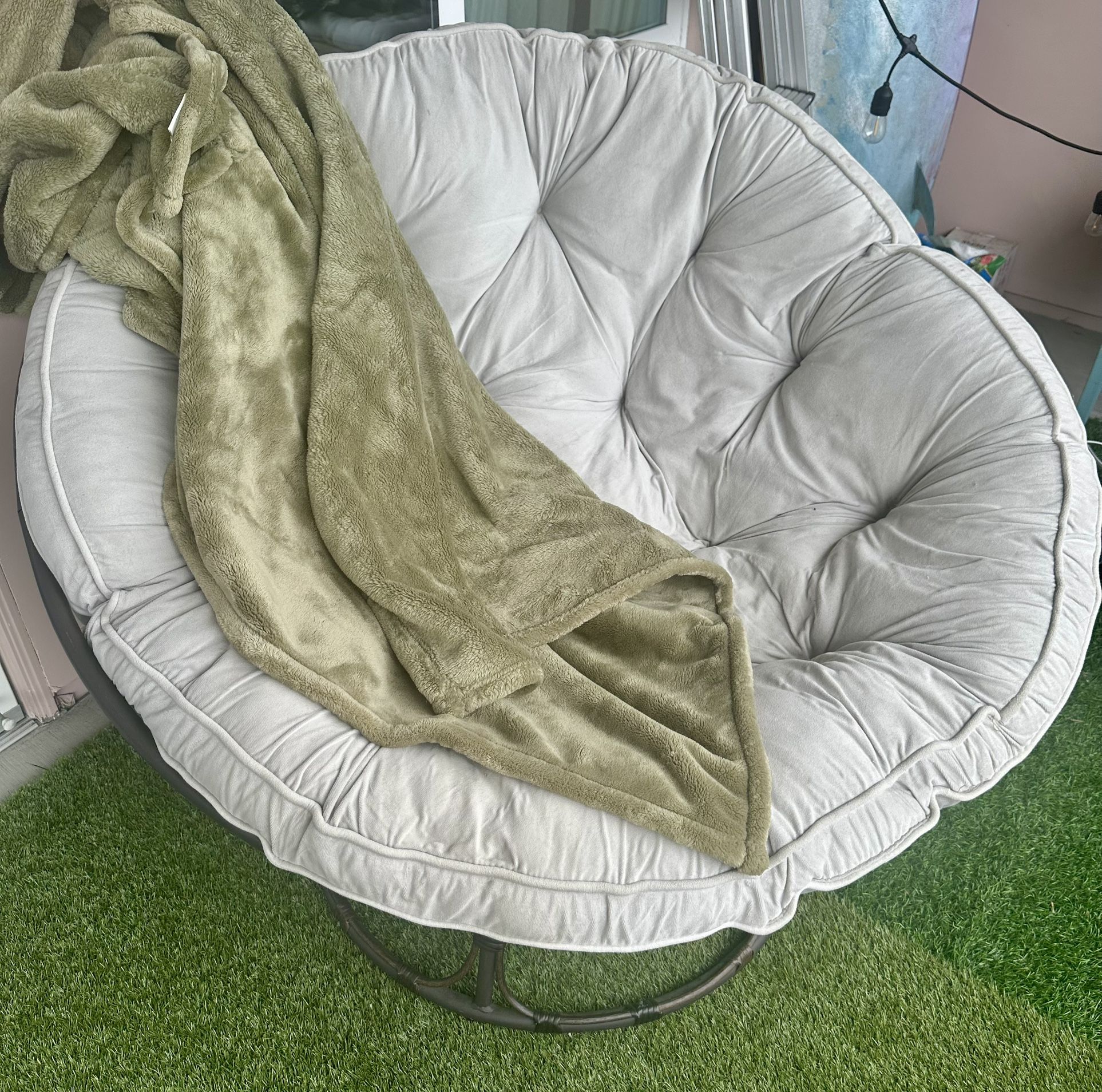 Papasan Chair