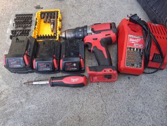 Miluakee drill & 3 batteries (2 1.5ah, 1 4.0ah)M12&M18 battery Charger(plus drill bits)