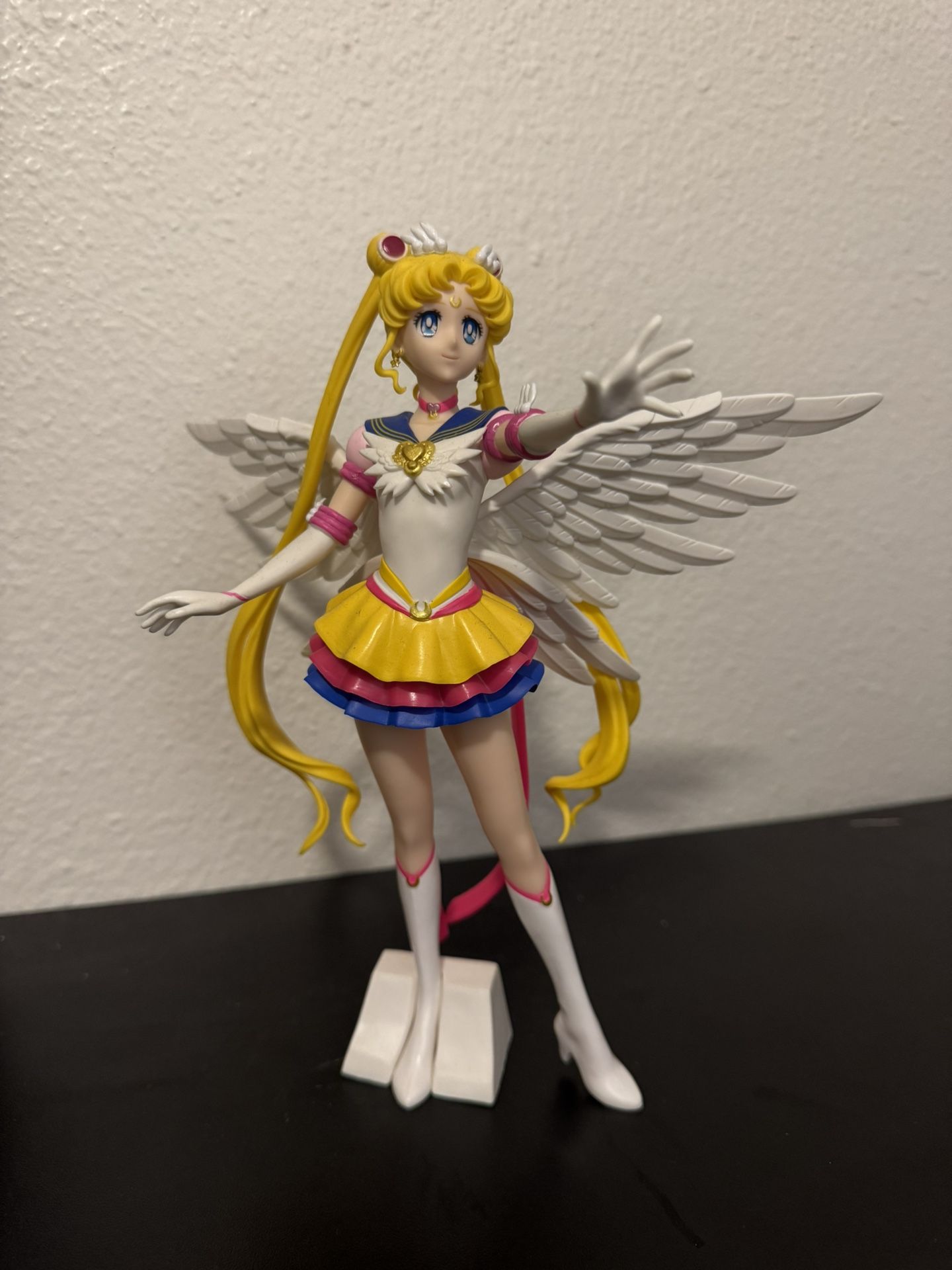 Bandai Namco Sailor Moon Eternal Glitter Glamours Figure - 9in