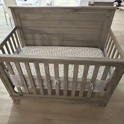 Adjustable simmons crib