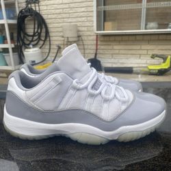Jordan 11 Retro Low Cement Grey