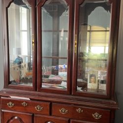 China cabinet 
