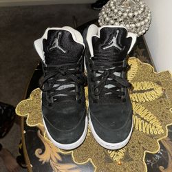 Jordan 5 Moonlight (ACCEPTING BEST OFFERS)