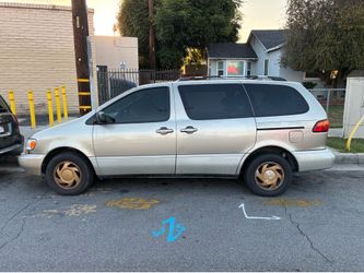 2000 Toyota Sienna