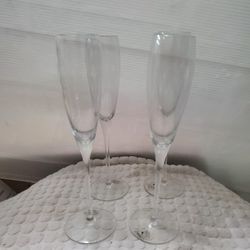 4 Hand Blown Toscany Champagne Flutes