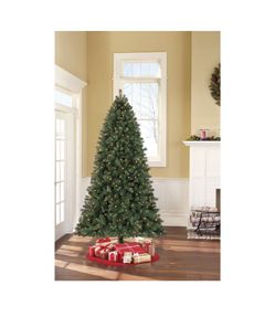 New in Box 7.5ft Nor Christmas Artificial Tree With quick set system