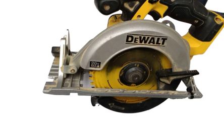 Dwalt Dcs391 Yellow Cordless Circular Saw