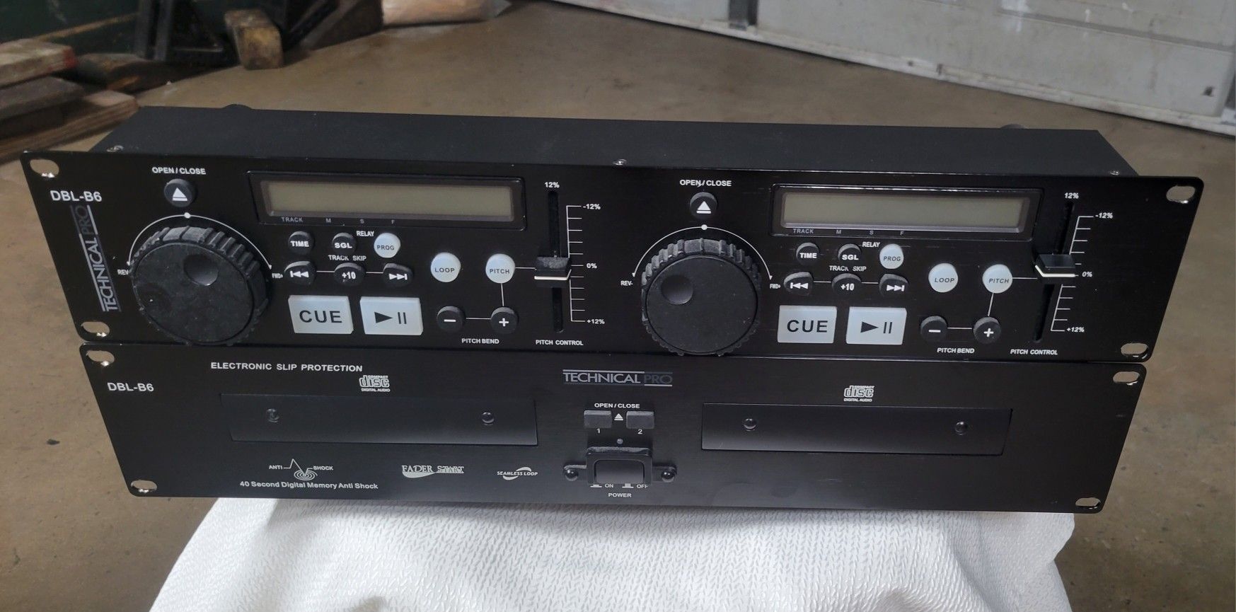 Technical Pro DJ Equipment Double CD Player