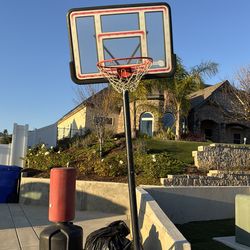 Basketball hoop