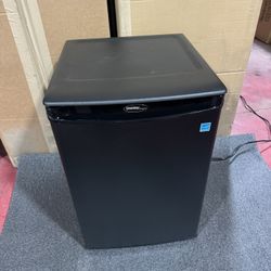 Designer 2.6 cu. ft. Mini Fridge in Black without Freezer